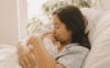Mère avec son nouveau-né pendant le post-partum