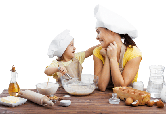 Parent et enfant réalisant une activité petite enfance créative à la maison