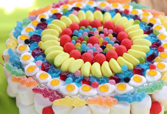Le gâteau de bonbons, succès garanti de votre kermesse