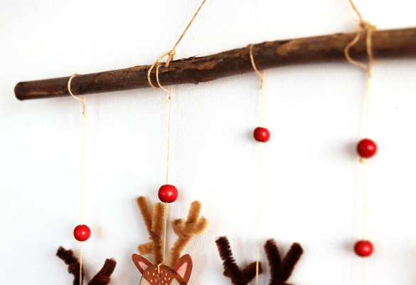 Assemblez votre suspension murale de Noël