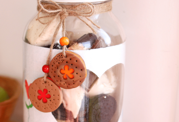 Le secret des biscuits factices du bocal à biscuits