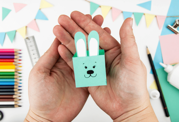 Etape 4 : assemblage petites boîtes lapin Pâques