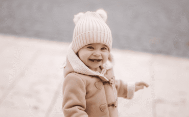 Quels manteaux choisir pour bébé fille en 2026 ?